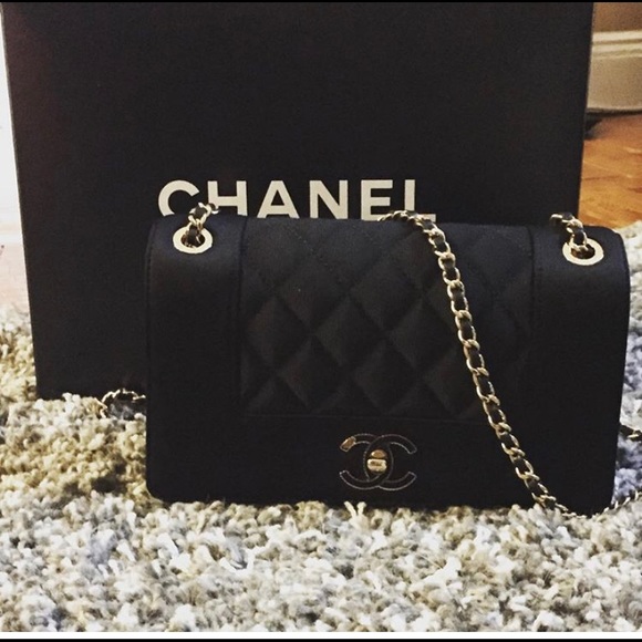 Authentic chanel vintage lamb - Gem